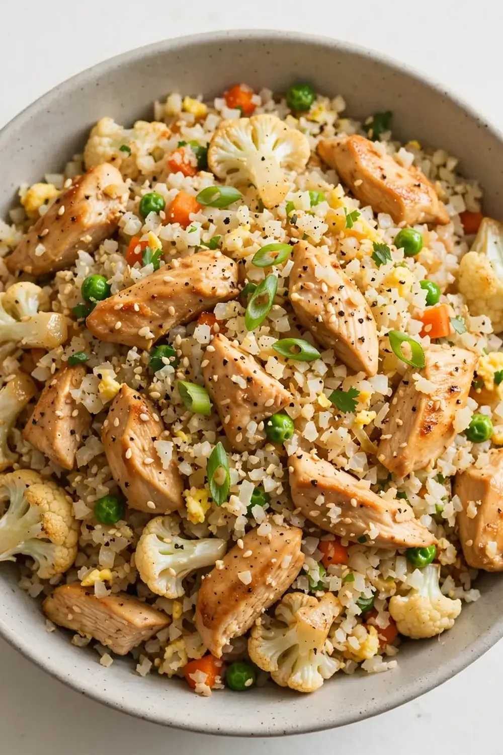 Low-Calorie High-Protein Cauliflower Fried Rice with Chicken